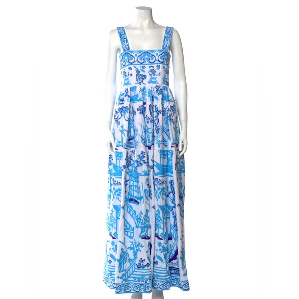 Yuliya Magdych custom embroiderery gown size small perfect condition!!!